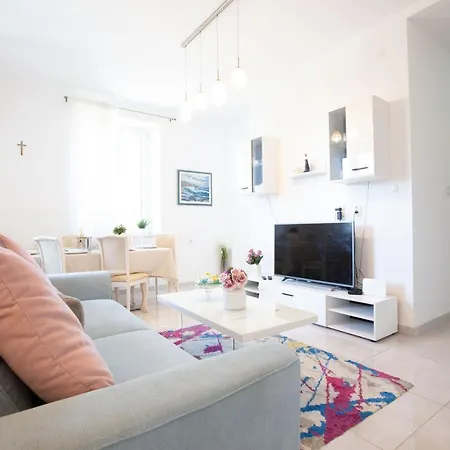 Ms 3Br Apartment Near Kolovare Beach Zadar Exterior photo