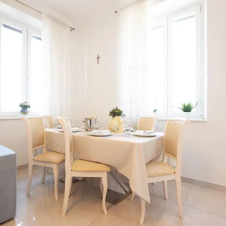 Ms 3Br Apartment Near Kolovare Beach Zadar Exterior photo