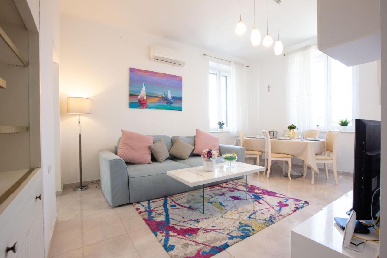 Appartement Ms 3br Near Kolovare